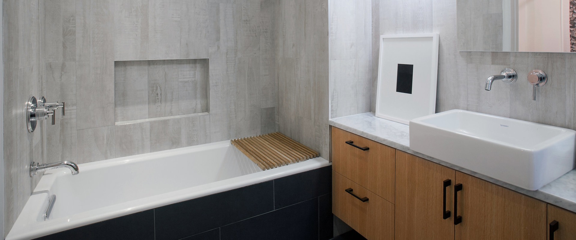 Can a tiler renovate the bathroom?